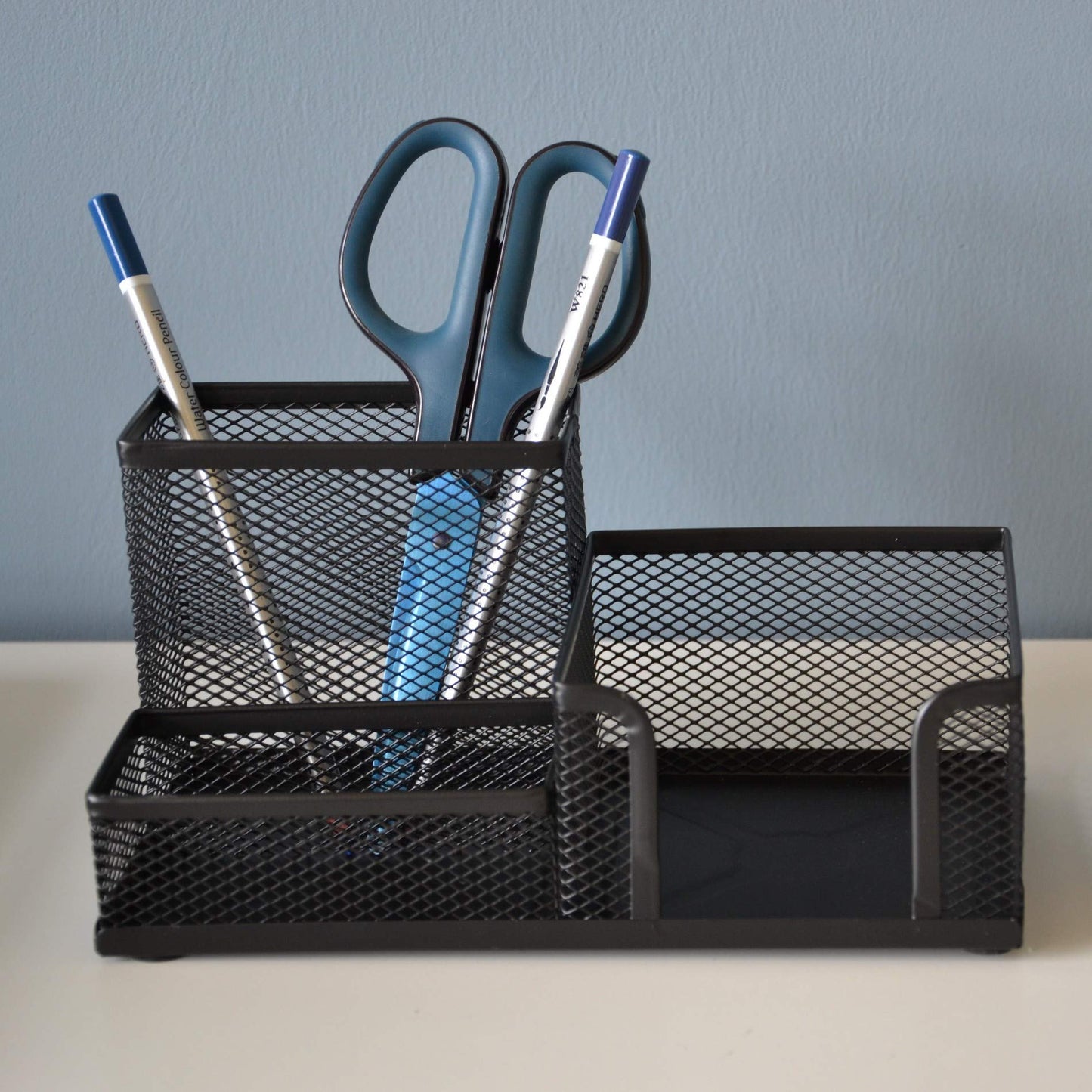 LEVIATAN Schreibtisch Organizer – Stiftehalter & Ablage aus Metall